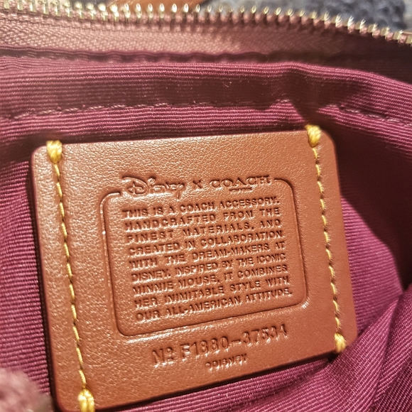 Disney x Coach Minnie Radio Messenger Crossbody - Picture 6 of 7